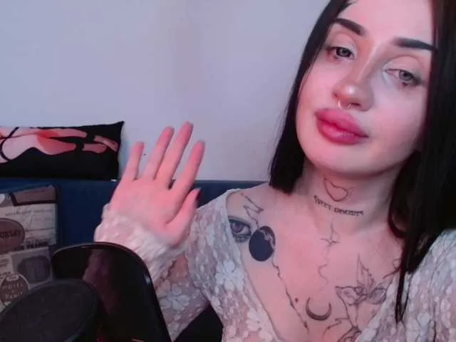 Alisa-tattoogirl — Freechat on BongaCams