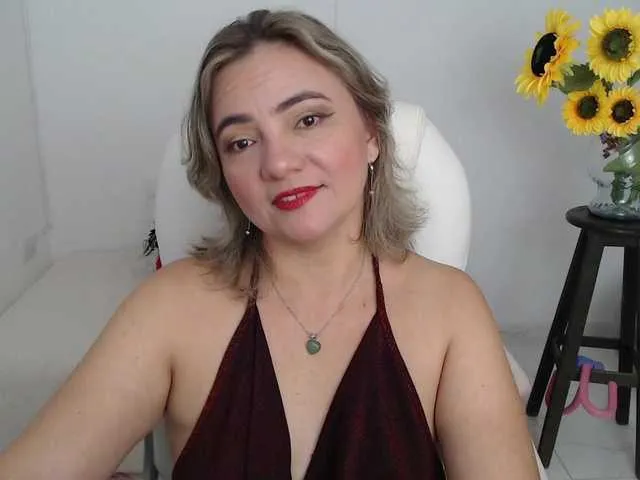 ana-milf on BongaCams 