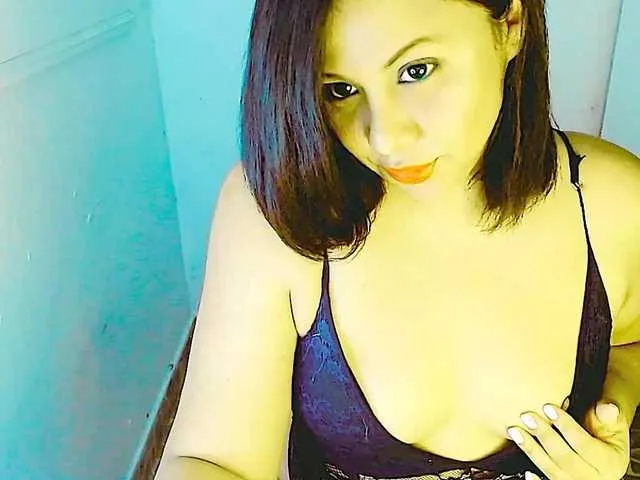 atenas18021 on BongaCams
