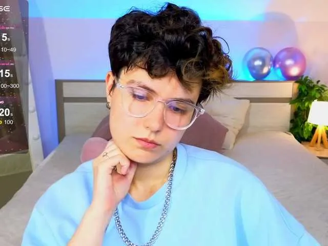 CharlieeAdams on BongaCams