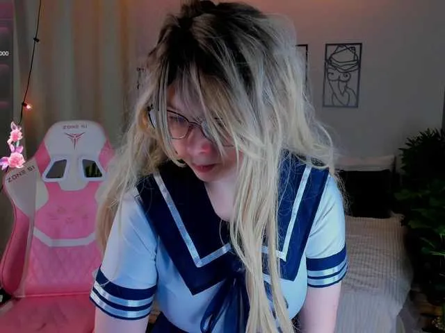 Daine-Pastry — I love gentlemen and care in public and daddies in private who will treat me like a slut