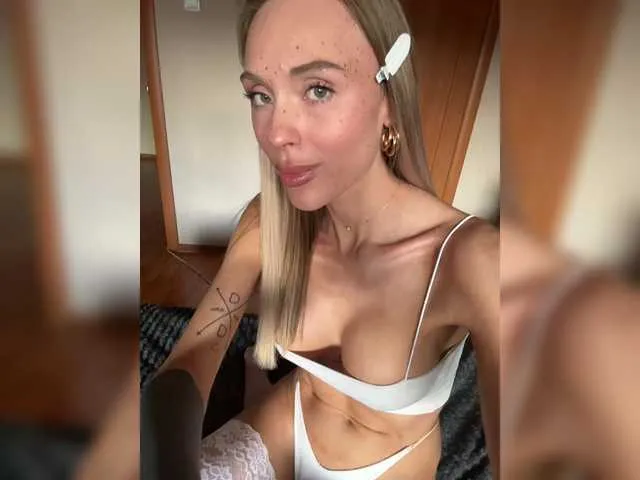 fencyehhh on BongaCams