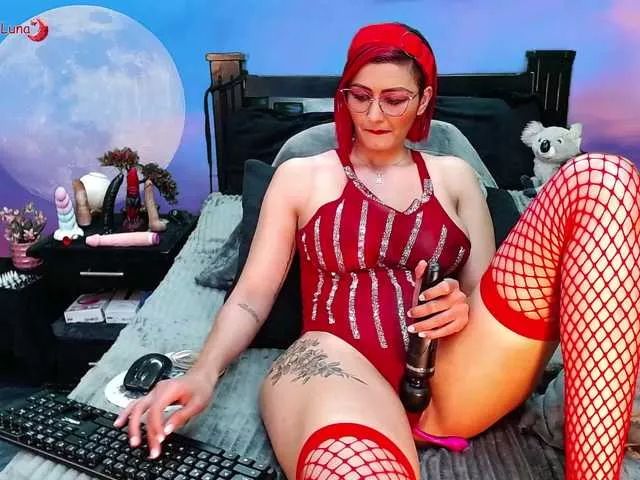 Hanna-Luna on BongaCams 