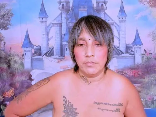 indianroxy on BongaCams 