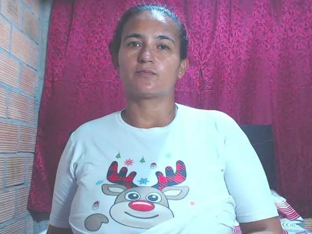 isabellegree — que sean tiernos  ardientes y muy traviesos