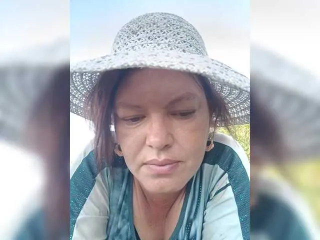 Juliamad — I get turned on by confident guys and dirty talk