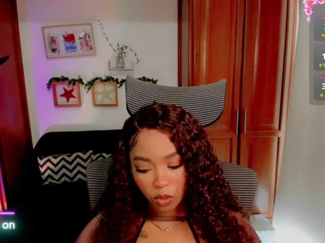 lindasnows on BongaCams