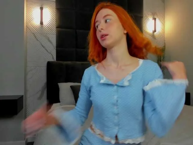 Lisa-foxy — I am aroused by the sexy veins on a man's arms, gentle kisses on the neck, and attention