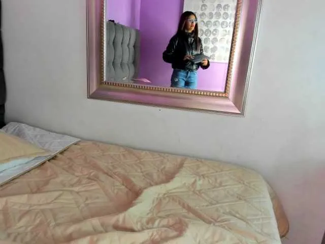 LolaVecassalt on BongaCams 