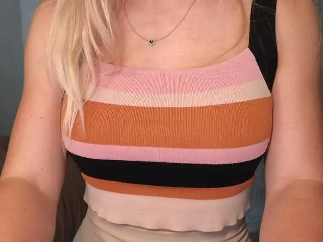 LunaBlondSexy on BongaCams