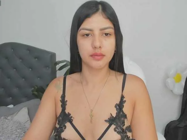 misswhitneyr on BongaCams 