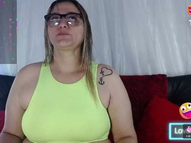 Natalliecolliz on BongaCams 