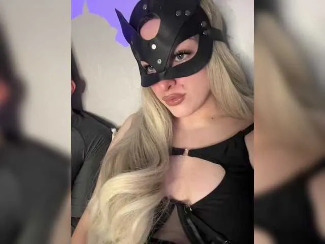 Rabbits17 on BongaCams 