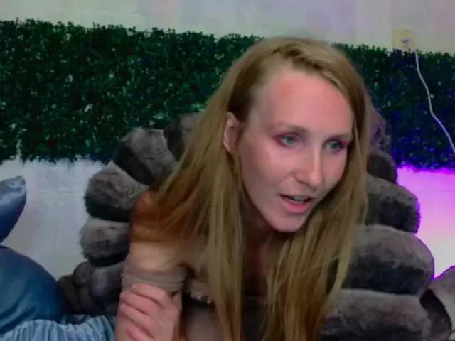 Sccarlets on BongaCams 