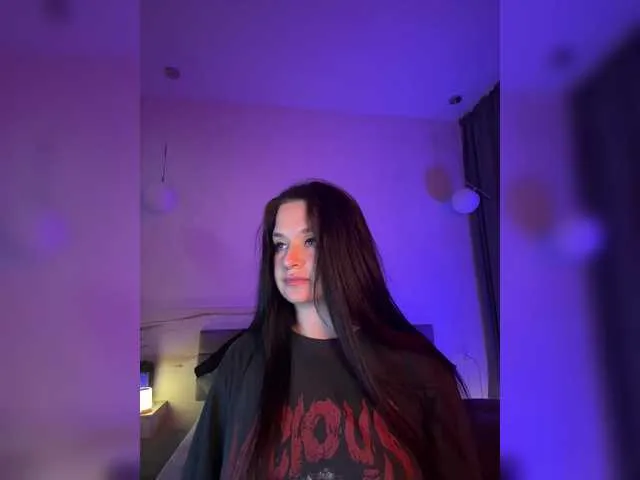 WhoreMira on BongaCams