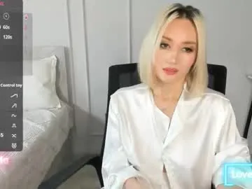 amiwong — Let's dance!  #asian #bigboobs #cum #squirt - Goal: top off [499 tokens remaining]