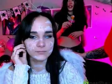 ariana_ross7 — Ticket Show: lesbian 3 girls (300 tokens)