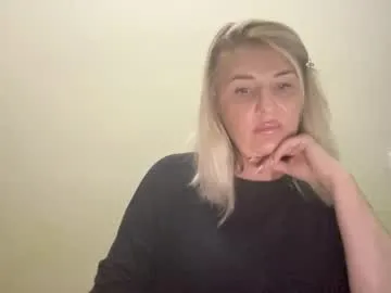blondie_xoxoxo — Hi I am new here...dont be rude please Goal: Bra strap tease + moan  [103 tokens remaining] #new #shy #nonude #milf #natural