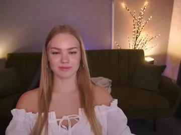 celestenoirr — Goal: Change the outfit #nonude #new #18 #blonde #shy #bigass - Next Goal: show nails