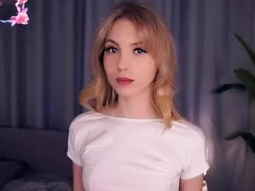 constanceglascov on Chaturbate