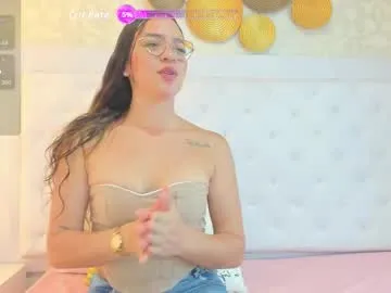 debora_scoot — GOAL: spank  ass [95 tokens remaining] Low and prove the prohibited fruit my pussy with vibrations #bigpussylips #ass #legs #cameltoe #nonude