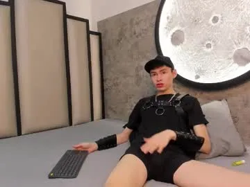 deivid_oficial20 — GOAL: Show cum [554 tokens remaining] Welcome to my room! #new #young #cum #bigcock #femboy