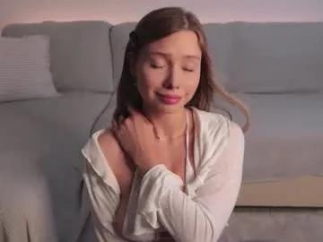 elliemore on Chaturbate 