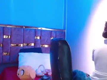 emily_fox_3 — GOAL: Put plug and move that ass as a bitch [150 tokens remaining] I have an ocean within me wanting to explode for you #latina #18 #squirt #deepthroat #anal