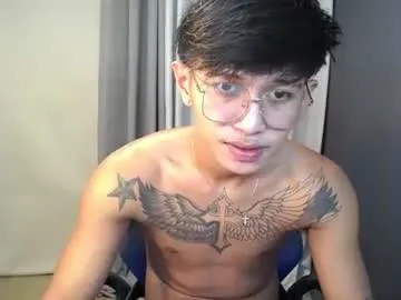 hugecockchristian — Hi baby- appreciate and have some fun in my room babyy!!  #asian #smoke #cum #bigcock #hairy [997 tokens remaining]