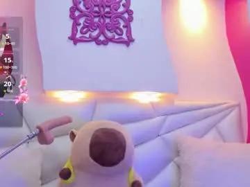 isa__fox on Chaturbate