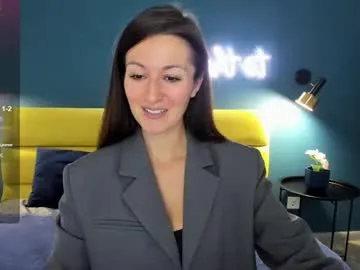 joannelson — start seduce you my whole body [41 tokens left] classy and elegant, some magic feelings await yous here  #new #milf #natural #bigass #shy