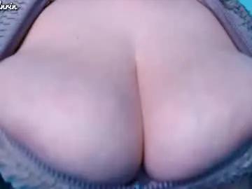 Freechat maggielandrin on Chaturbate