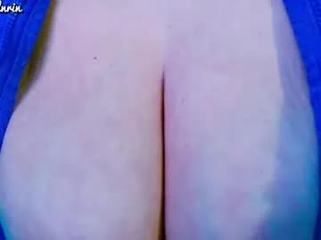 Freechat maggielandrin on Chaturbate