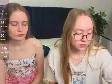 Private nanami_v02 on Chaturbate