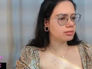 velvetcrystal on Chaturbate 