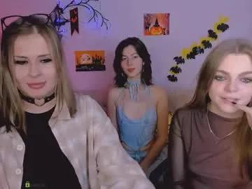 veronica_bubble — GOAL: bite her [209 tokens remaining] Welcome to my room! #blonde #young #cum #lesbian #lovense