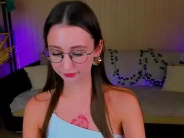 yourlovelystoryy on Chaturbate