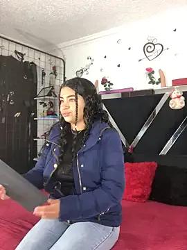 1lovelygirls on StripChat