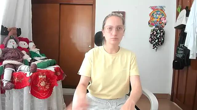 Adele_johnsonn1 — My horny kitty need ur vibe