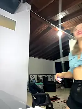 Alexa__Blue —  Toy control 2 min + azotes 
