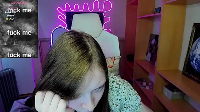 AliceHaris on StripChat