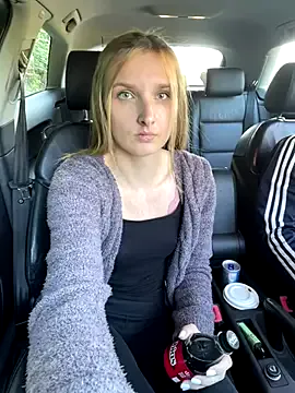 AnnyBelle_ —  SQUIRT OUTDOOR  1 VIDEO