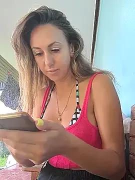 Freechat Bella-Grace on StripChat