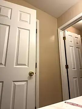 StripChat choclatepeaach is Freechat choclatepeaach — meow?