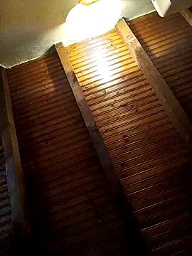 CurlyElisa on StripChat