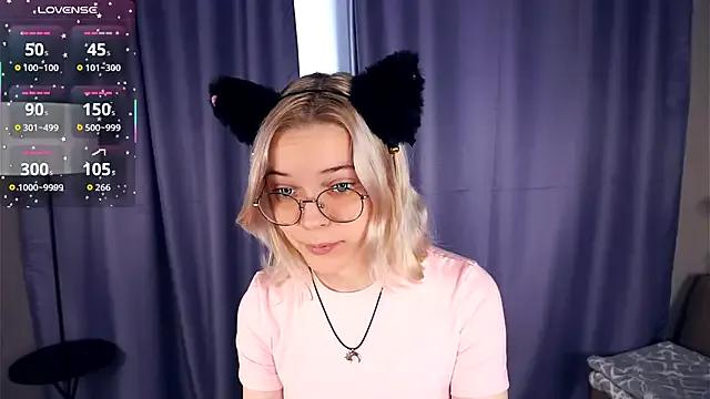 StripChat EdaKirkIin is Freechat EdaKirkIin — Tease you with my lips