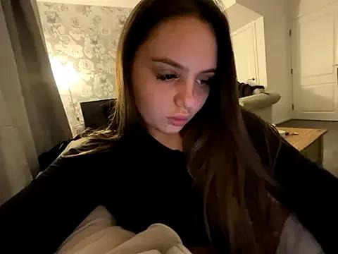 EllaStarrxxx on StripChat