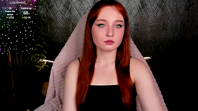 Emma_Chery on StripChat 