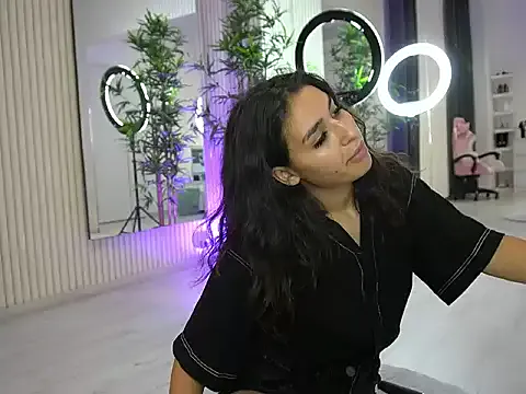 EmmaBlanco on StripChat 