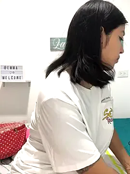 EmmaRossem on StripChat 